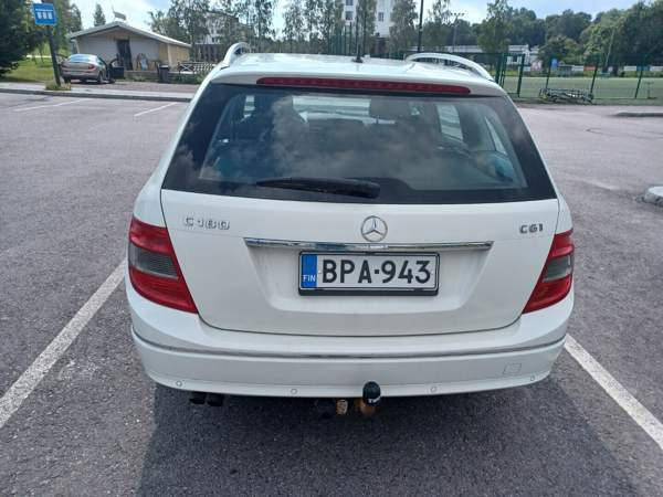 Mercedes-Benz C Kirkkonummi - valokuva 2