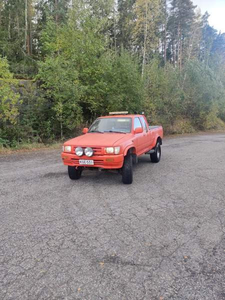 Toyota Hilux Kaarina - valokuva 1