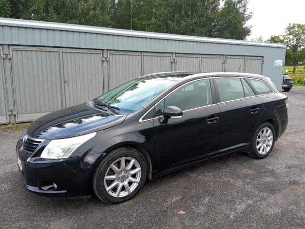 Toyota Avensis Kitee - valokuva 7