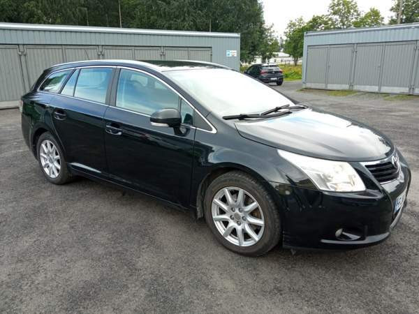 Toyota Avensis Kitee - valokuva 5