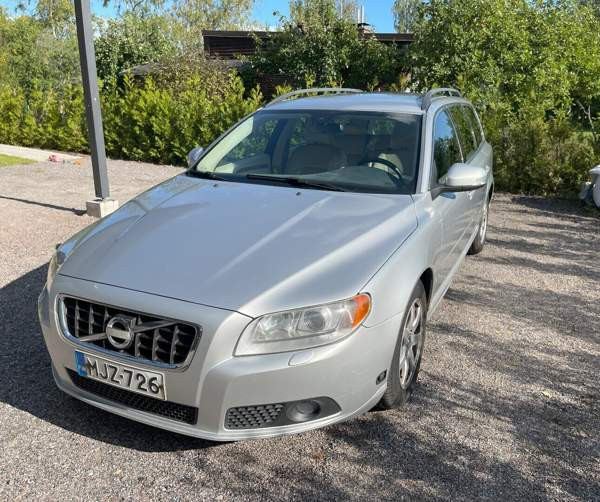 Volvo V70 Helsinki - photo 1