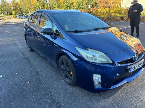Toyota Prius Vantaa - valokuva 5