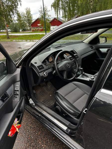 Mercedes-Benz C Padasjoki - valokuva 5