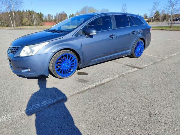 Toyota Avensis Turtkul - valokuva 2