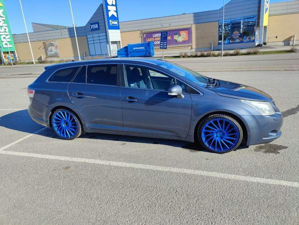 Toyota Avensis Turtkul - valokuva 6