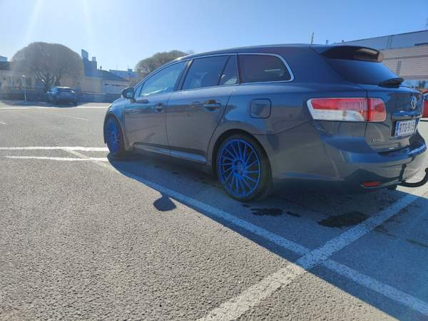 Toyota Avensis Turtkul - valokuva 4