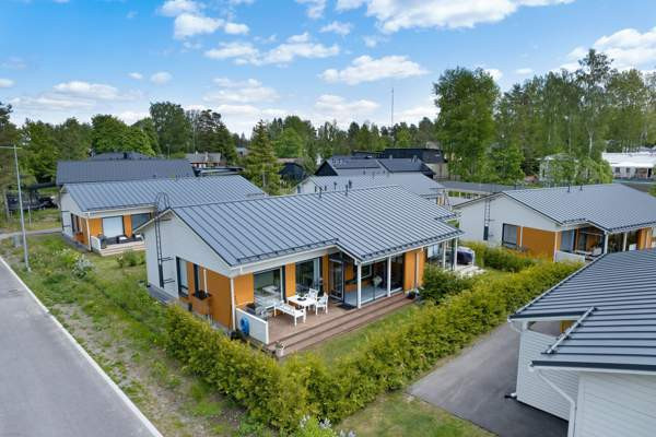 4h+avok+kph+s+wc+varasto+osittain lasitettu terass  Espoo - photo 1