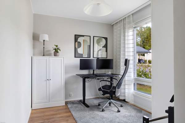 4h+avok+kph+s+wc+varasto+osittain lasitettu terass  Espoo - photo 9