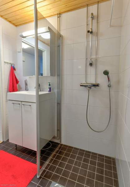 3-4h + k + s + 2wc + p + ter + ak + var  Espoo - photo 10