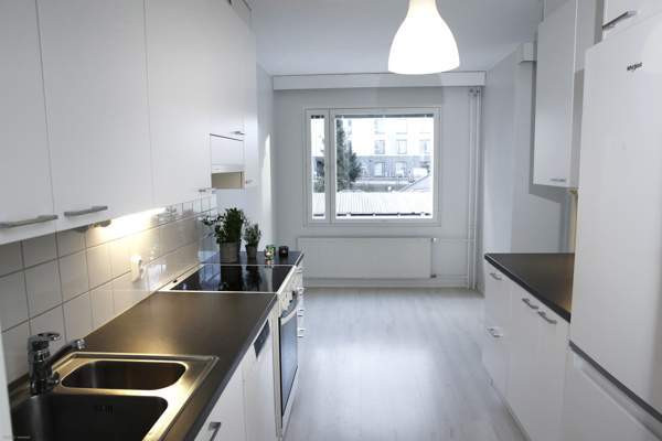 3h + k + kylpyhuone/sauna + lasitettu parveke  Helsinki - photo 4