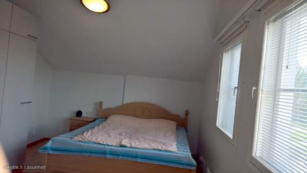 3mh + oh + k + s + kh + wc + varastot  Vaasa - valokuva 9