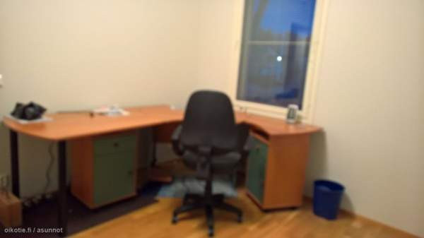 3mh + oh + k + s + kh + wc + varastot  Vaasa - valokuva 8