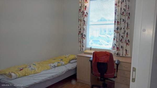 3mh + oh + k + s + kh + wc + varastot  Vaasa - valokuva 7