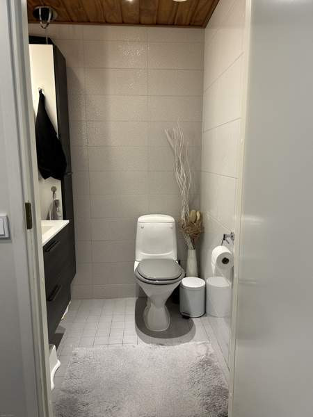 3h + k + wc + khh/kph + sauna + lämmin käyttöullak  Вантаа - изображение 9