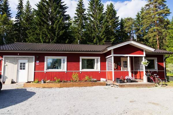 4h + k + kph + s + 2 x wc + khh + var + työhuone  Polvijärvi - valokuva 1