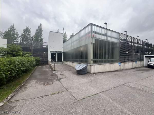 Autopaikka  Vantaa - valokuva 5