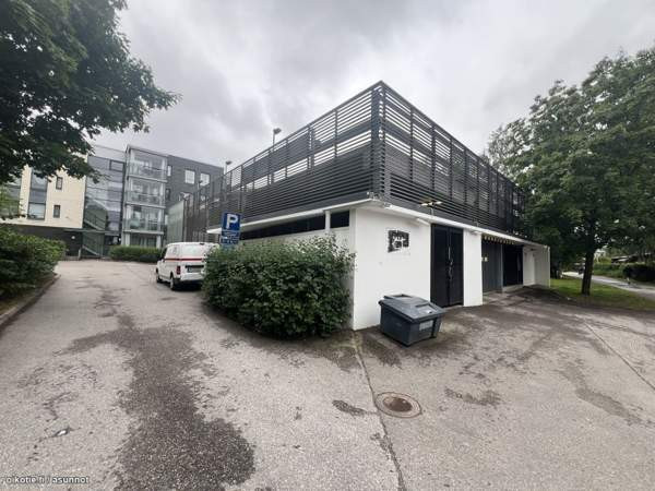 Autopaikka  Vantaa - valokuva 4