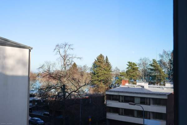 3h, avok., kph, lasit. parv. (yj: 2h+k)  Helsinki - valokuva 10