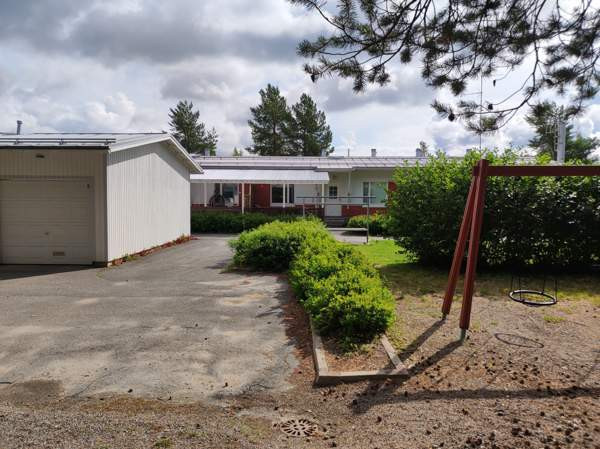 3h+k+lasitettu parveke+autotalli  Luga - valokuva 1