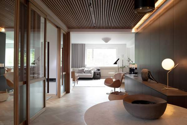 7h + k + 2kph + s + erill.wc + vh + lasitettu parv  Helsinki - valokuva 1