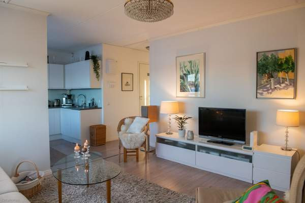 3h + k + kph-wc + vh + las.parv.  Helsinki - photo 1