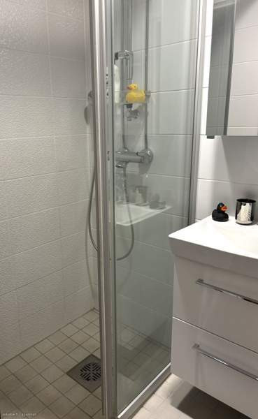 1h + kk + kph + lasitettu parveke  Helsinki - valokuva 8