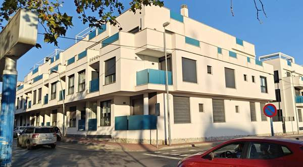 2mh + oh +avokeittö + wc/suihku + kattoterassi + p  Torrevieja - photo 1