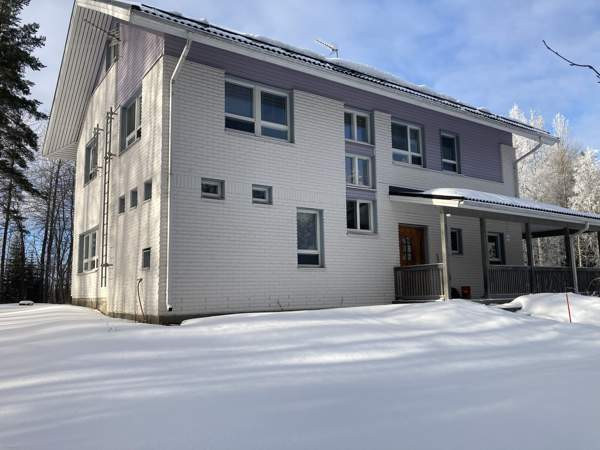 4 mh + th + oh + k + rt + khh + 2 wc + ph + s + kh  Jyväskylä - valokuva 1