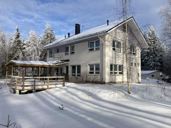 4 mh + th + oh + k + rt + khh + 2 wc + ph + s + kh  Jyväskylä - valokuva 3