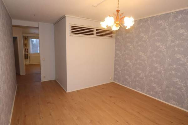 2h+k+s+kph+wc+parveke  Jyvaeskylae - photo 2