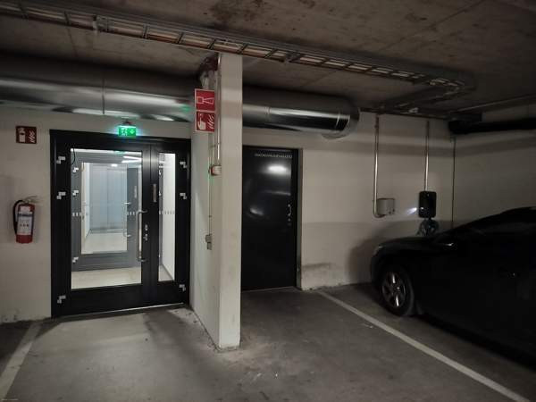 2h + avokeittiö + kph + rp + (autohallipaikka sähk  Kaarina - valokuva 3