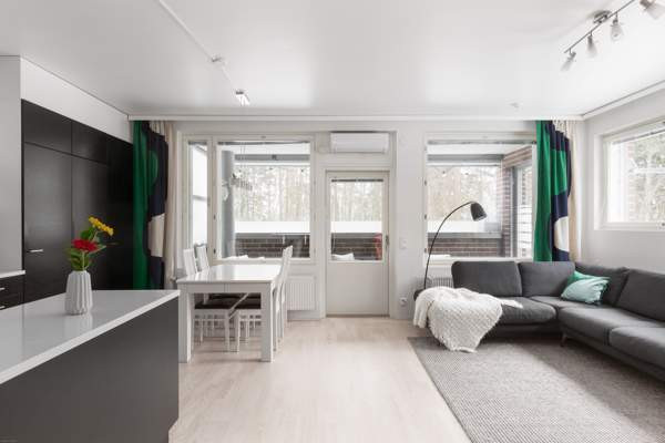 3h+kt+s+iso piha+autohallipaikka  Helsinki – foto 4