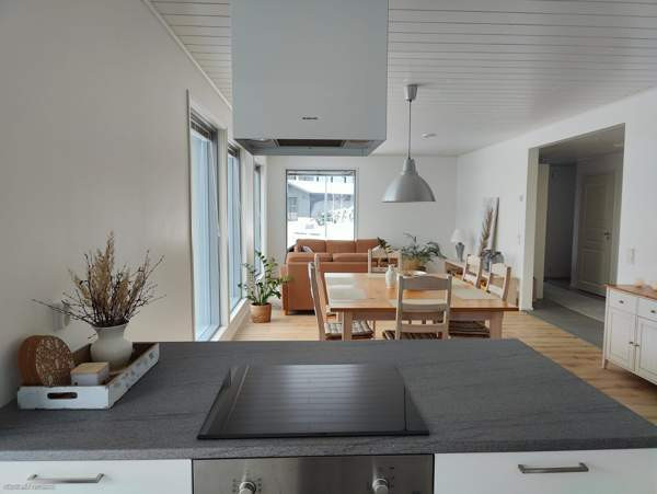 5h + k + 2 ph + wc + s + khh + autok + varasto  Tuusula - valokuva 4