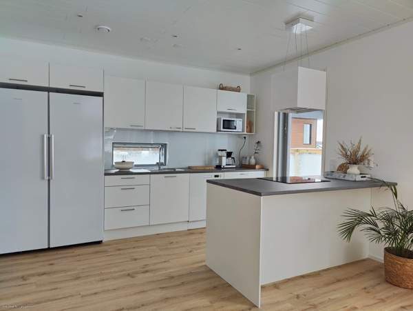 5h + k + 2 ph + wc + s + khh + autok + varasto  Tuusula - valokuva 6