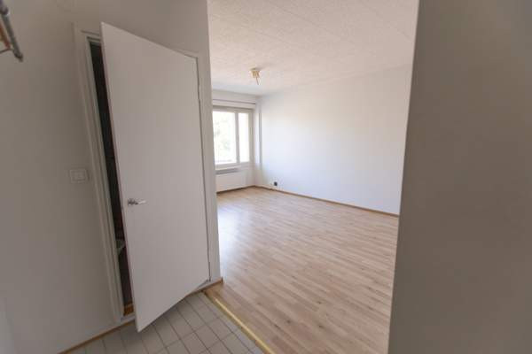 1h +kk+kph+ lasitettuparveke  Helsinki - photo 6