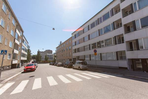 1h +kk+kph+ lasitettuparveke  Helsinki - photo 2