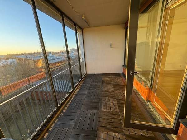 2h + kk + kph + iso lasitettu parveke  Helsinki - photo 2