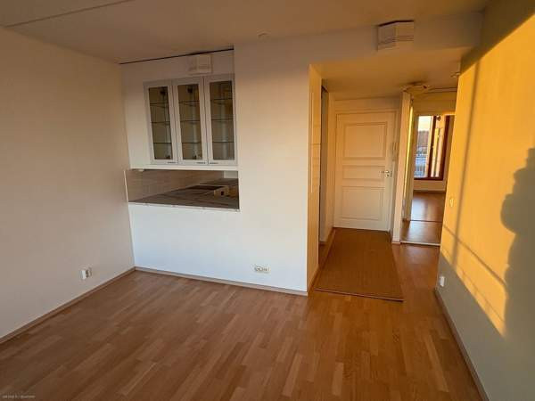 2h + kk + kph + iso lasitettu parveke  Helsinki - photo 4