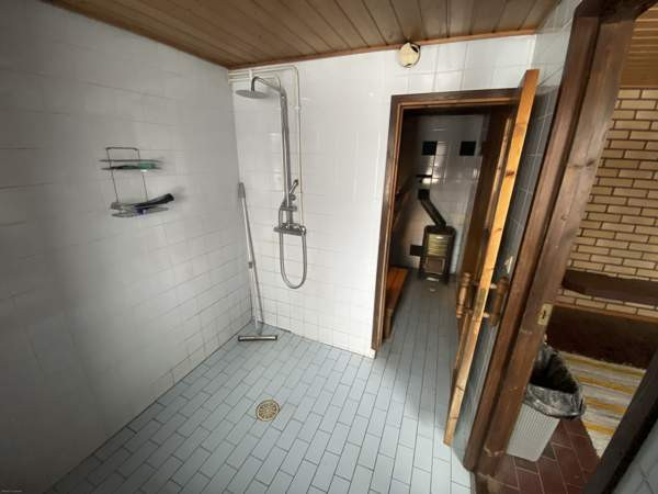 4h, k, vh, 2xWc, khh, pkh, psh, s, kattilah, puuva  Loppi – foto 5