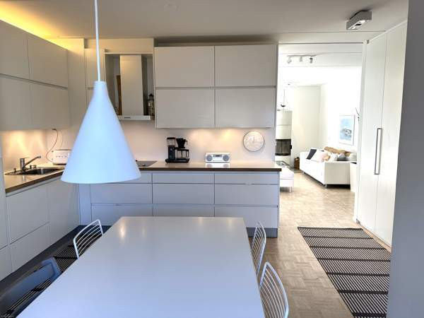 4h+k+kph+s+2xwc+3xterassi+parveke+lämmin varasto j  Espoo - valokuva 6