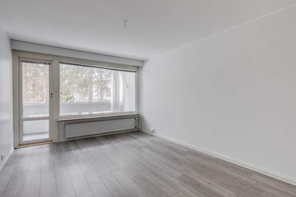 2h +k + lasitettu parveke  Helsinki - valokuva 7