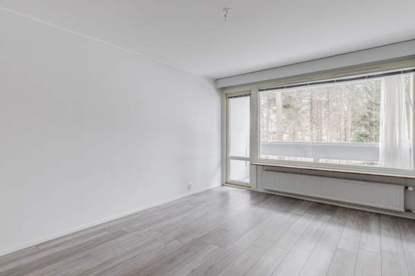 2h +k + lasitettu parveke  Helsinki - valokuva 8