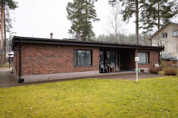 3mh, K+RT, OH, 2 WC, KHH, KH, S, AUTOTALLI.  Jyvaeskylae - photo 5