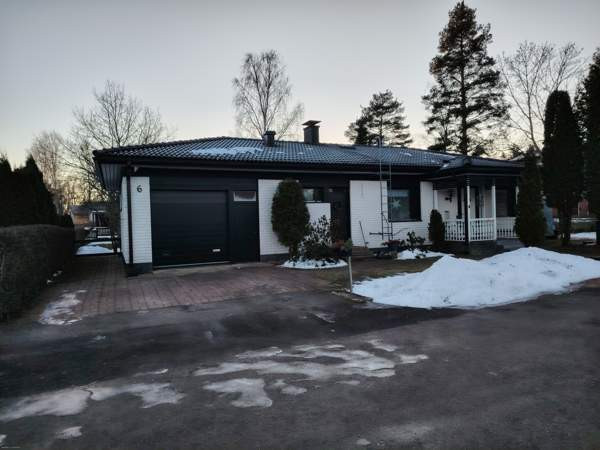 Oh, k, 2mh,th,khh,ph,s,wc. autotalli+lämmin varast  Хамина - изображение 1