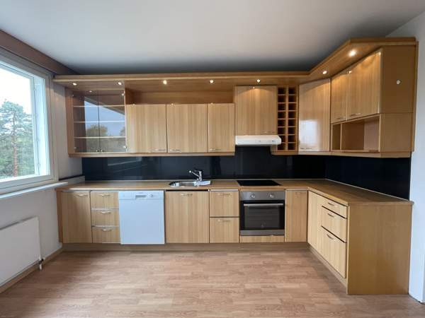 4h + k + kph + 2 wc + lasitettu parveke  Helsinki – foto 6