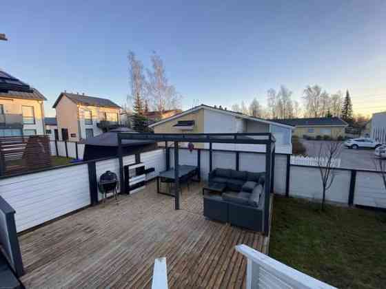 3 mh, askartelutila, keittiö, oh, 3 wc, kph, s, ul  Helsinki
