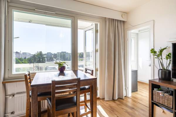 1h + kk + kph, lasitettu parveke  Tampere – foto 1