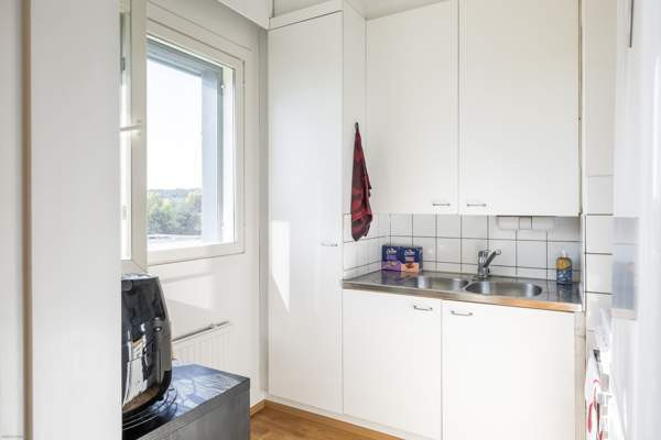 1h + kk + kph, lasitettu parveke  Tampere – foto 2