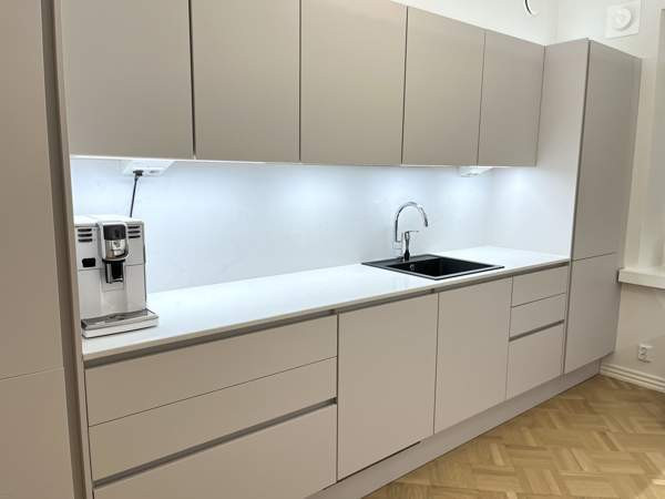 4h + k + kh + wc + vh  Helsinki – foto 8