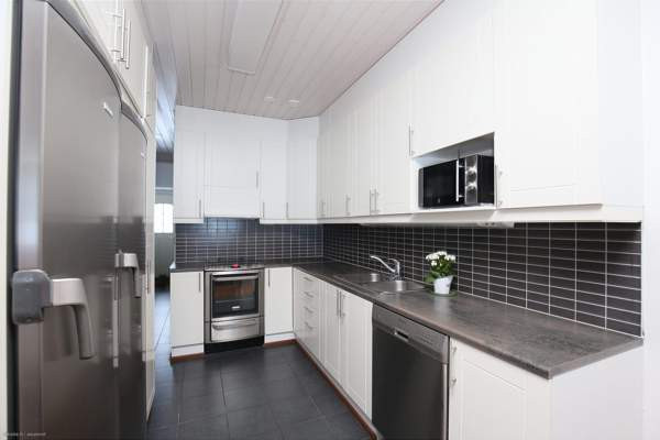 2h, k, s, kph, vh, las.p + autokatos & varasto  Jyvaeskylae – foto 1